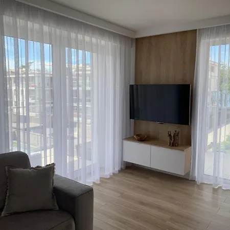 Nadmorski Z Basenem Klifowa Apartment *