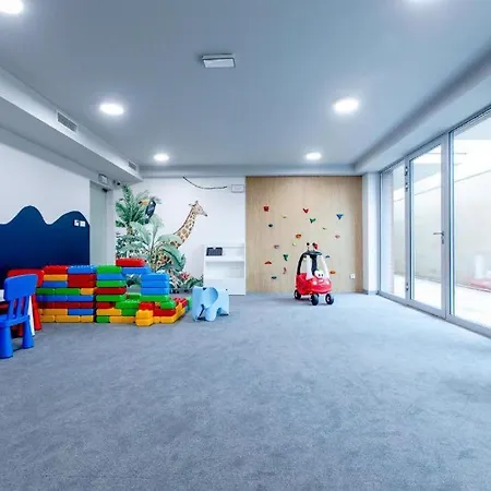 Nadmorski Z Basenem Klifowa *