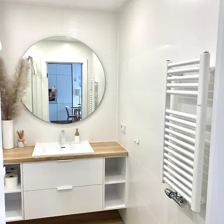 Nadmorski Z Basenem Klifowa Apartamento *