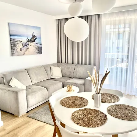 Apartment Nadmorski Z Basenem Klifowa *